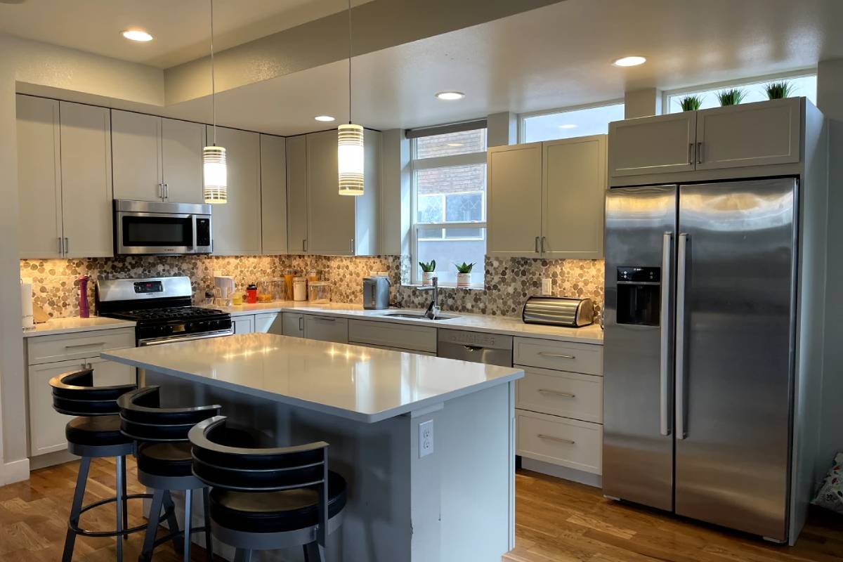 Contemporary kitchen with pendant lighting