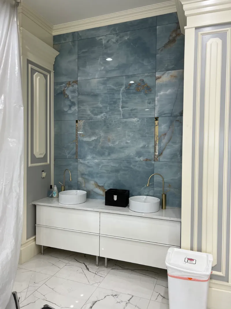 Double sinks in modern bathroom